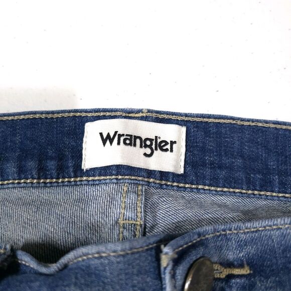 Wrangler Retro Medium Wash Jeans 34x32 Mens Greensboro Straight Regular Casual - Picture 7 of 16